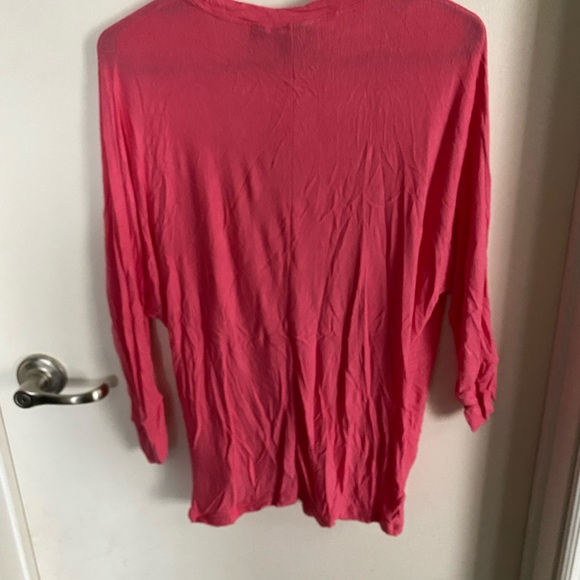 Tribal pink shirt - Picture 3 of 3